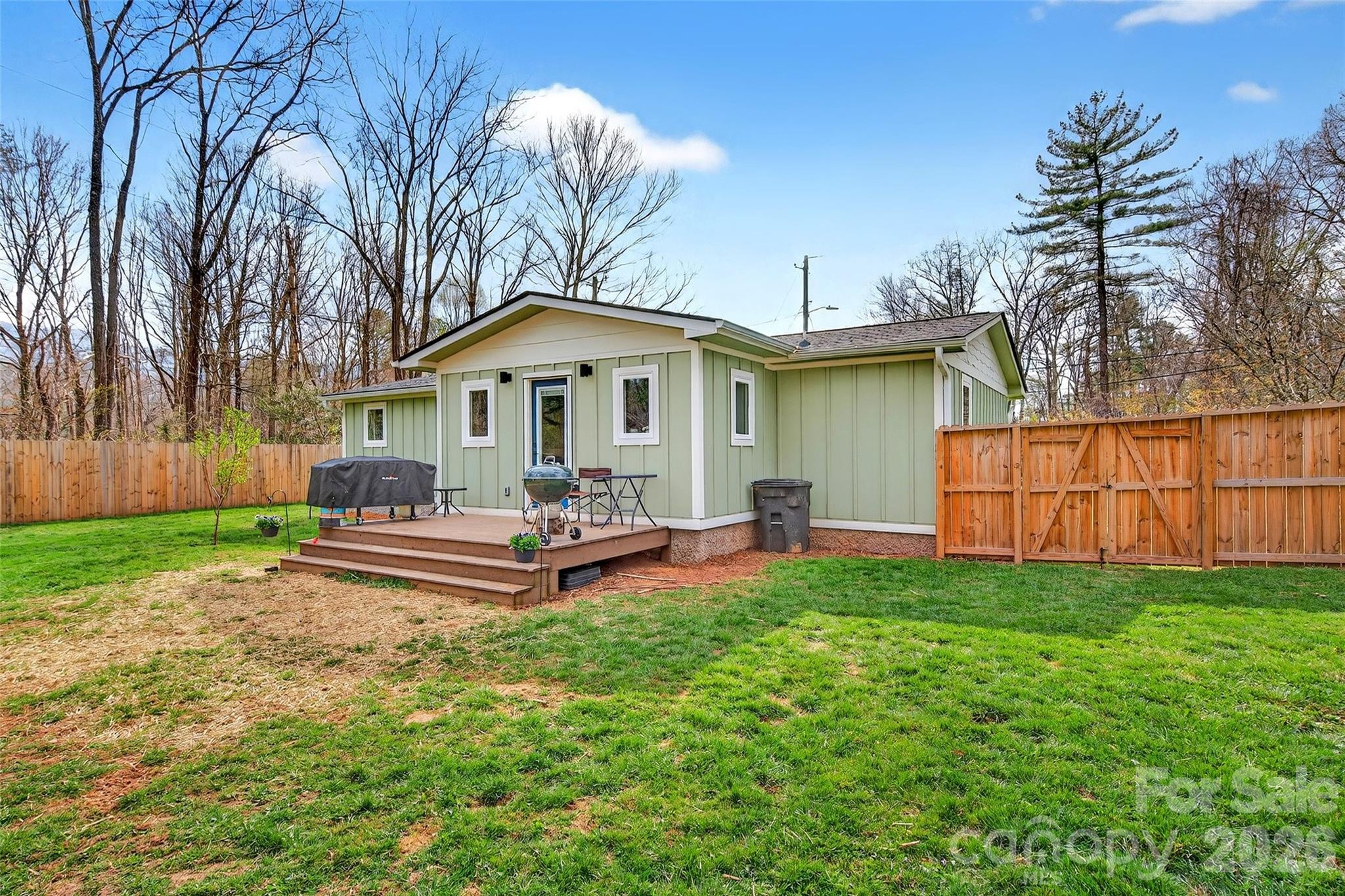 216 Vance Avenue — Black Mountain