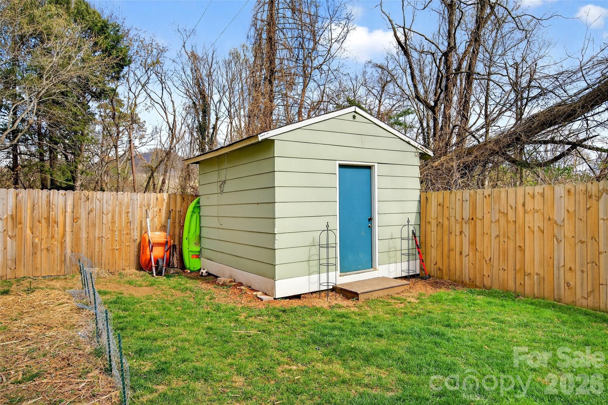 216 Vance Avenue — Black Mountain