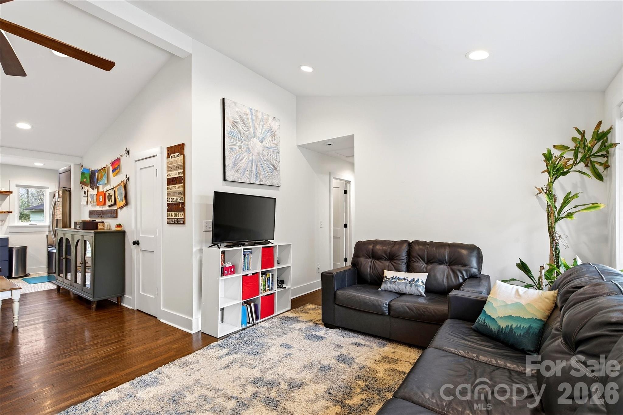 216 Vance Avenue — Black Mountain