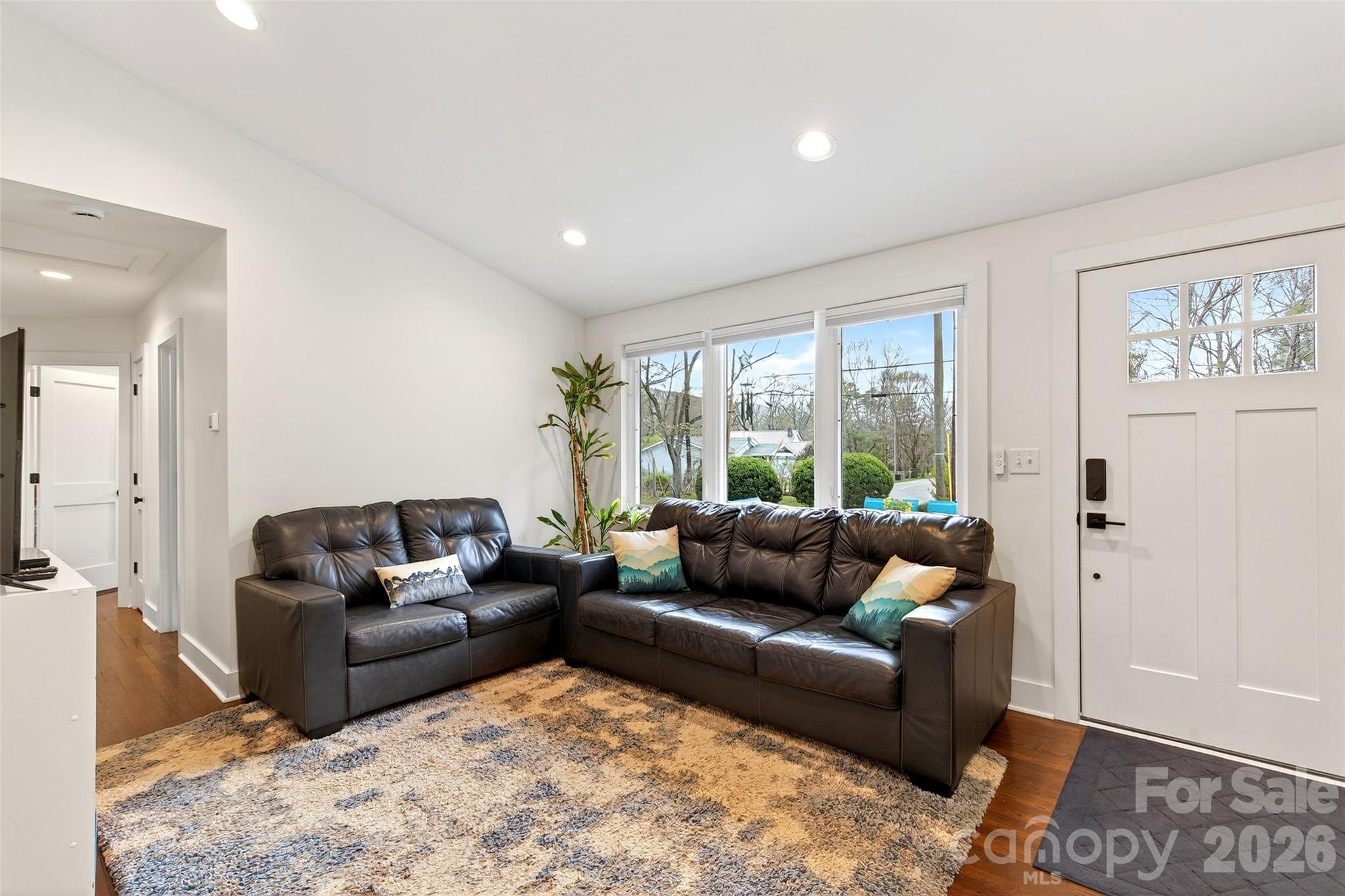 216 Vance Avenue — Black Mountain