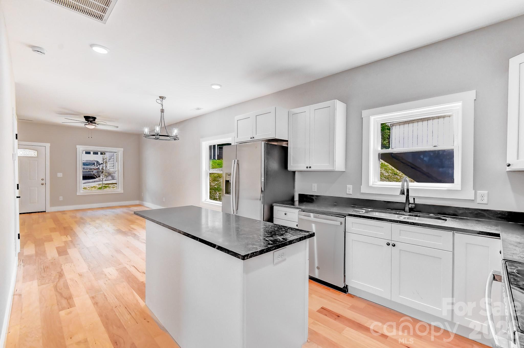 139 Northbend Drive — Asheville