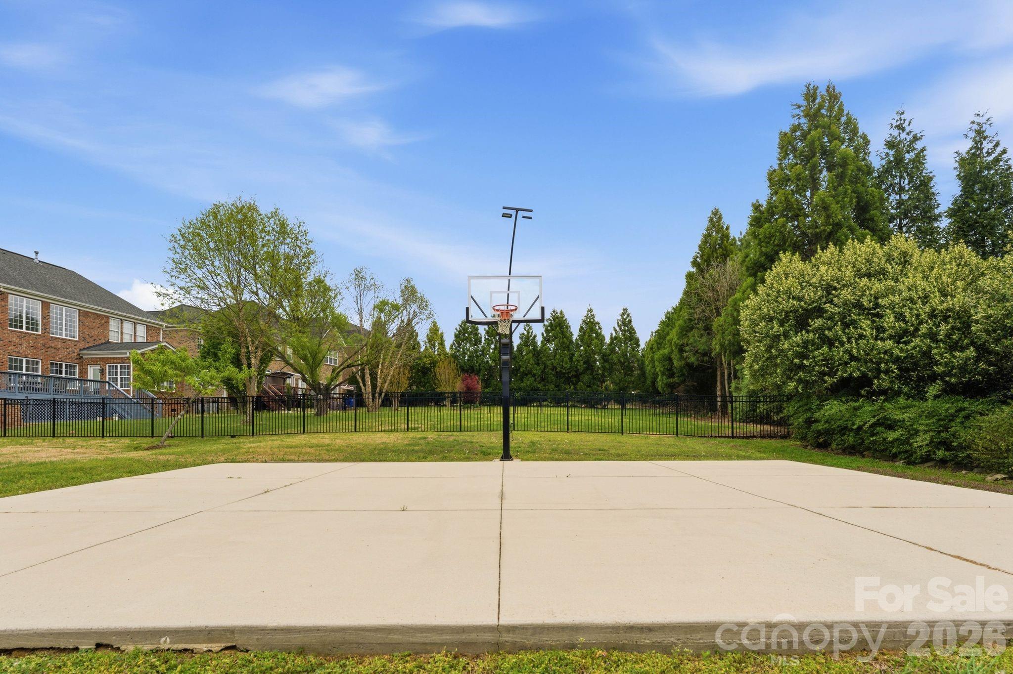 422 Deer Brush Lane — Waxhaw