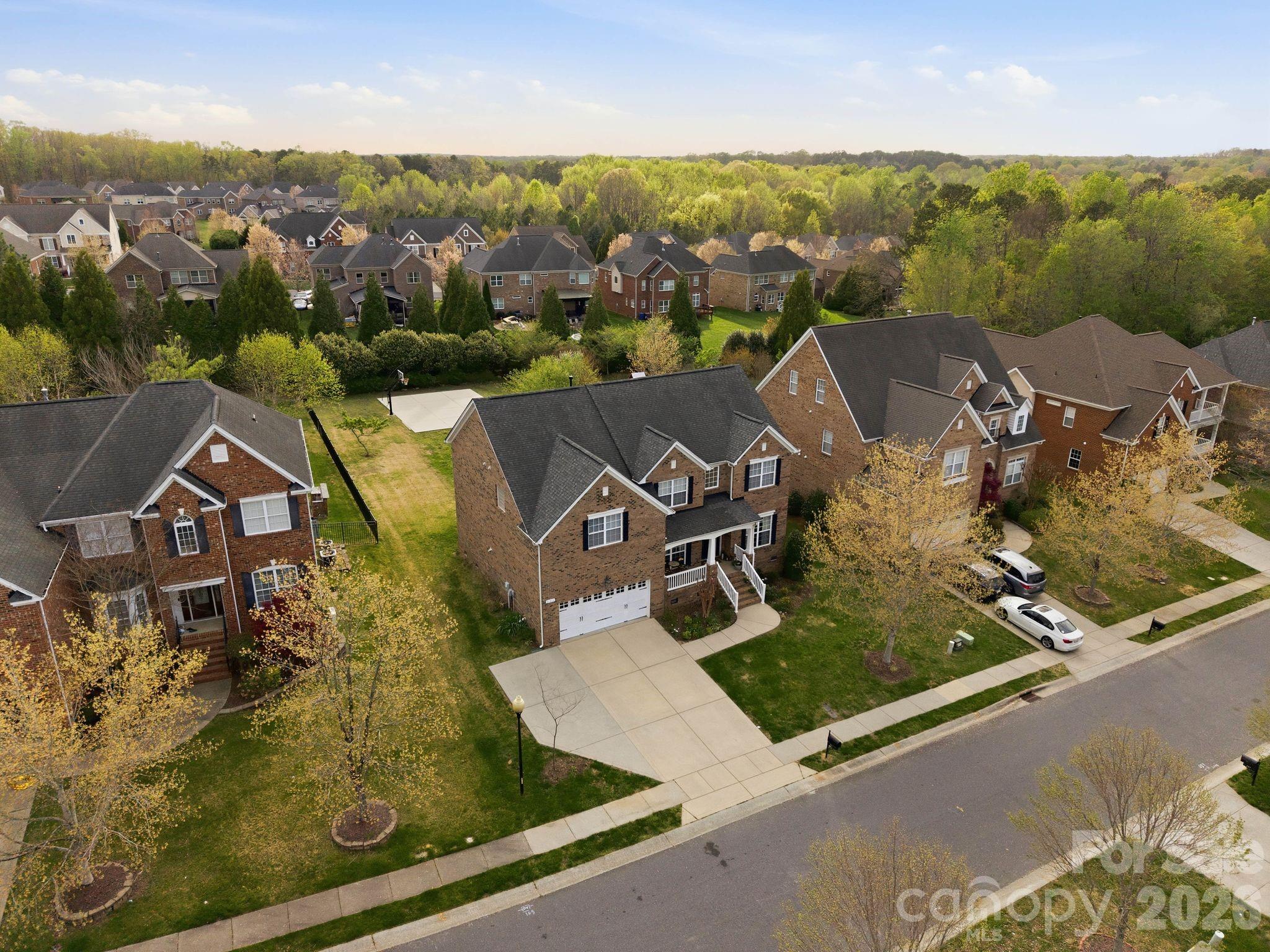 422 Deer Brush Lane — Waxhaw