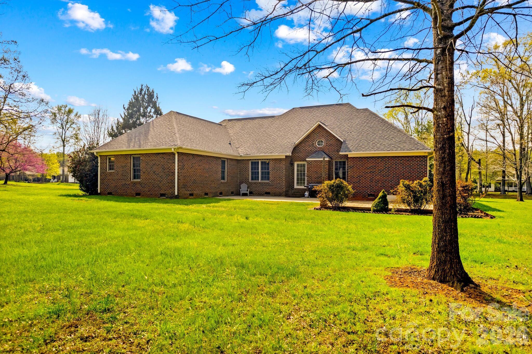 480 Adrian Road — Salisbury