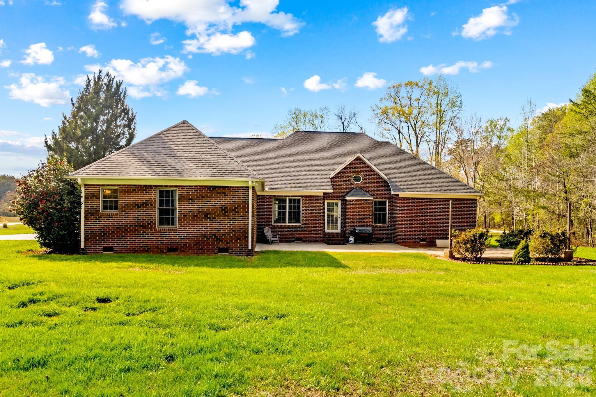 480 Adrian Road — Salisbury