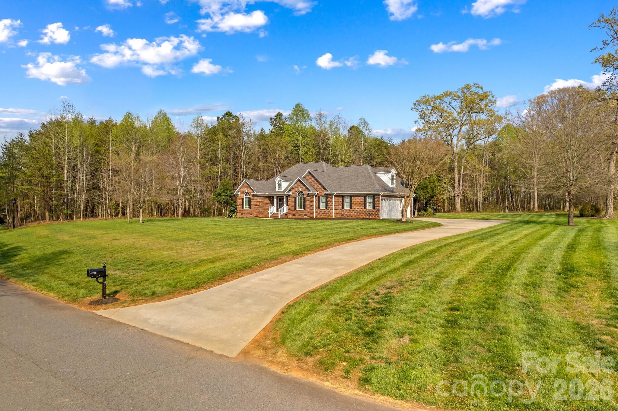 480 Adrian Road — Salisbury