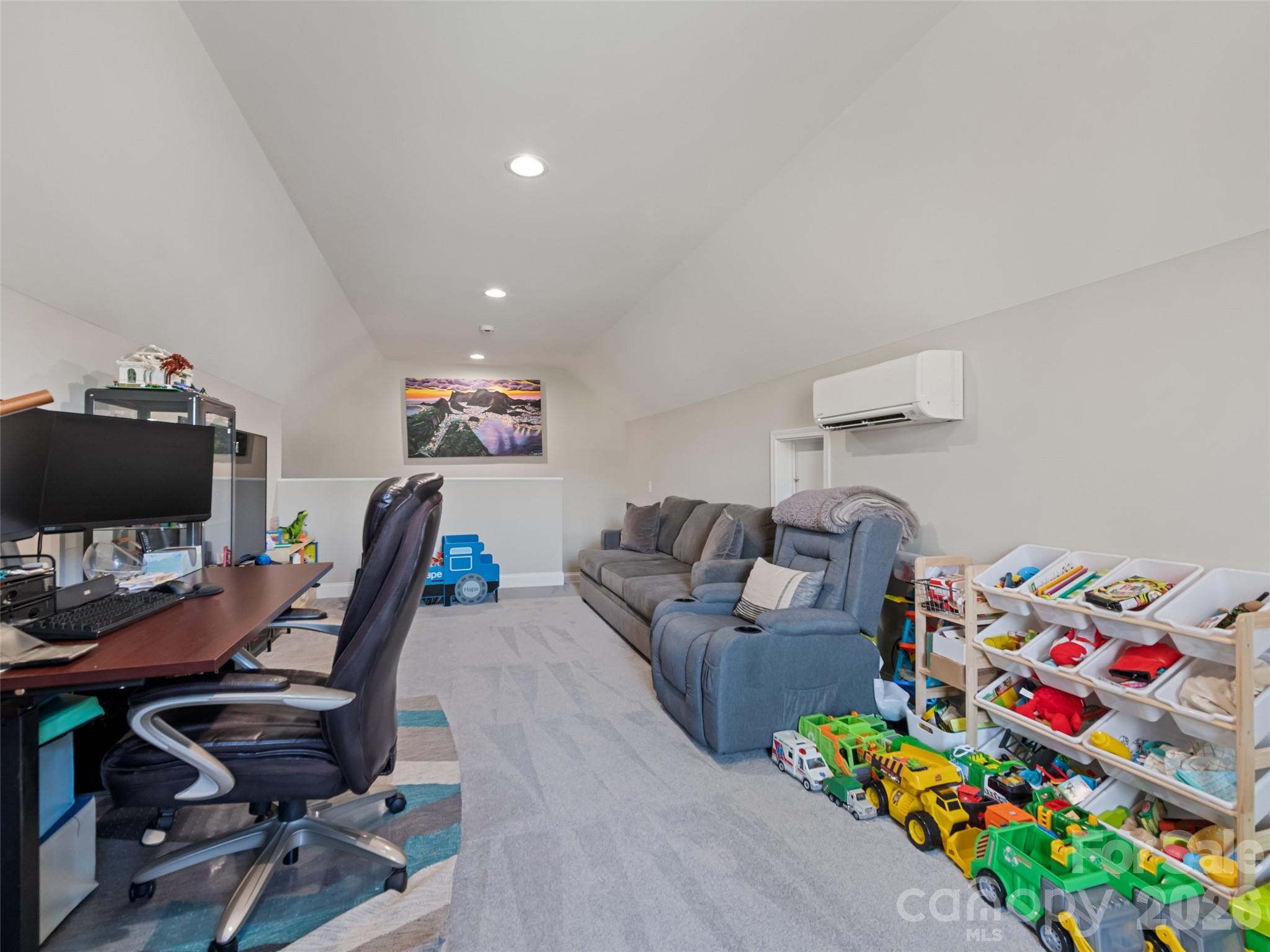 1711 Plantation Loop — Morganton