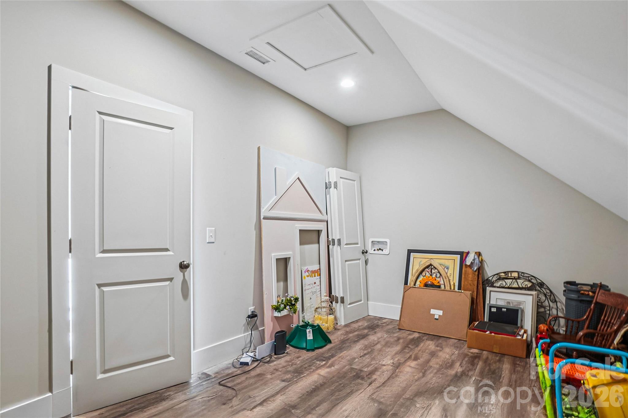1904 Canal Road — Catawba