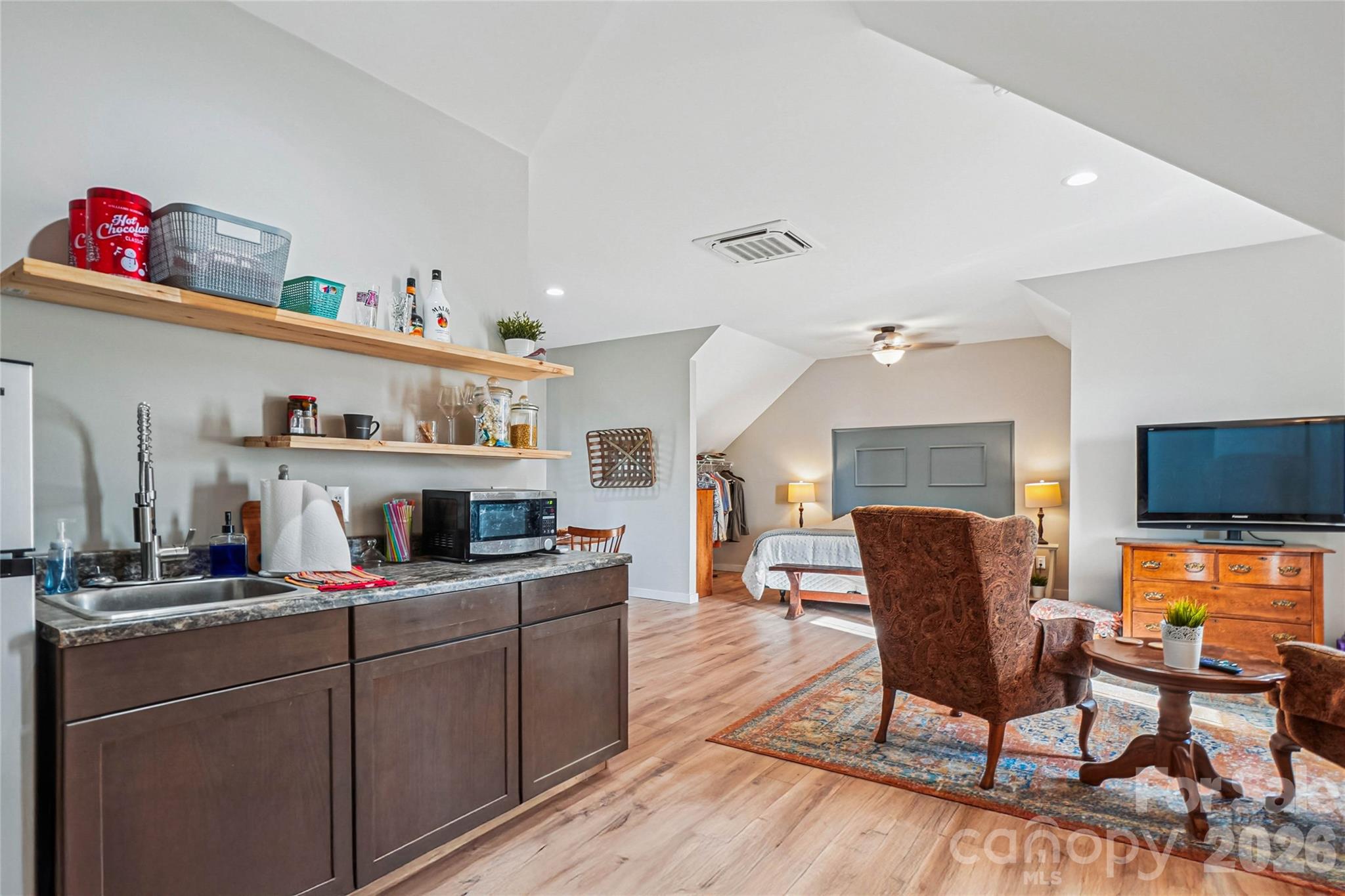 1904 Canal Road — Catawba