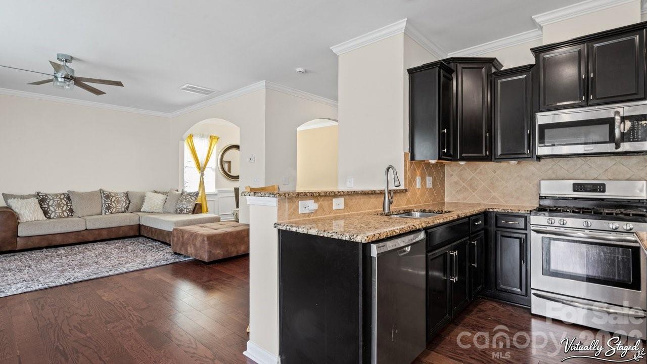 6907 Agnew Drive — Charlotte