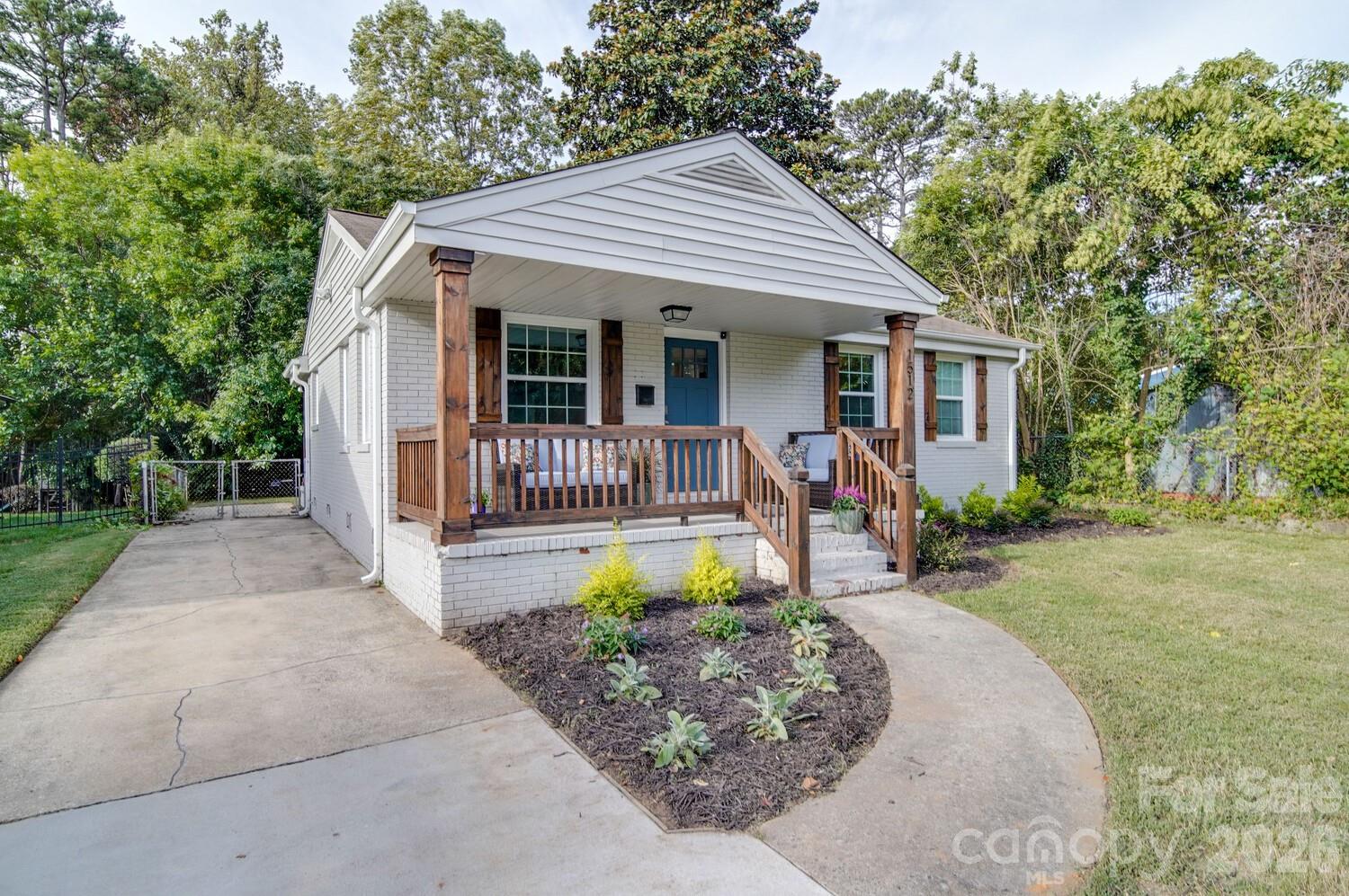 1512 Newcastle Street — Charlotte