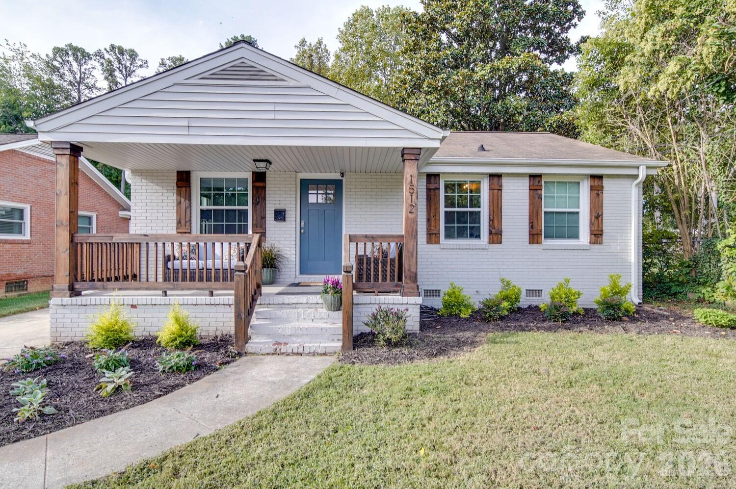 1512 Newcastle Street — Charlotte