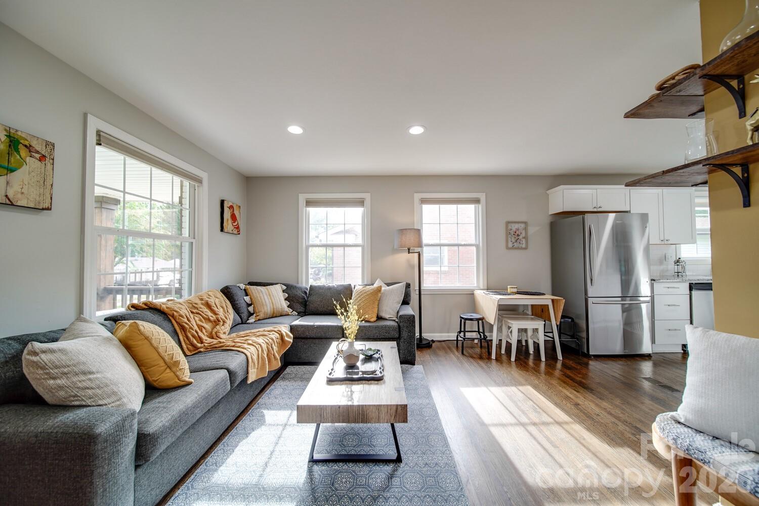1512 Newcastle Street — Charlotte
