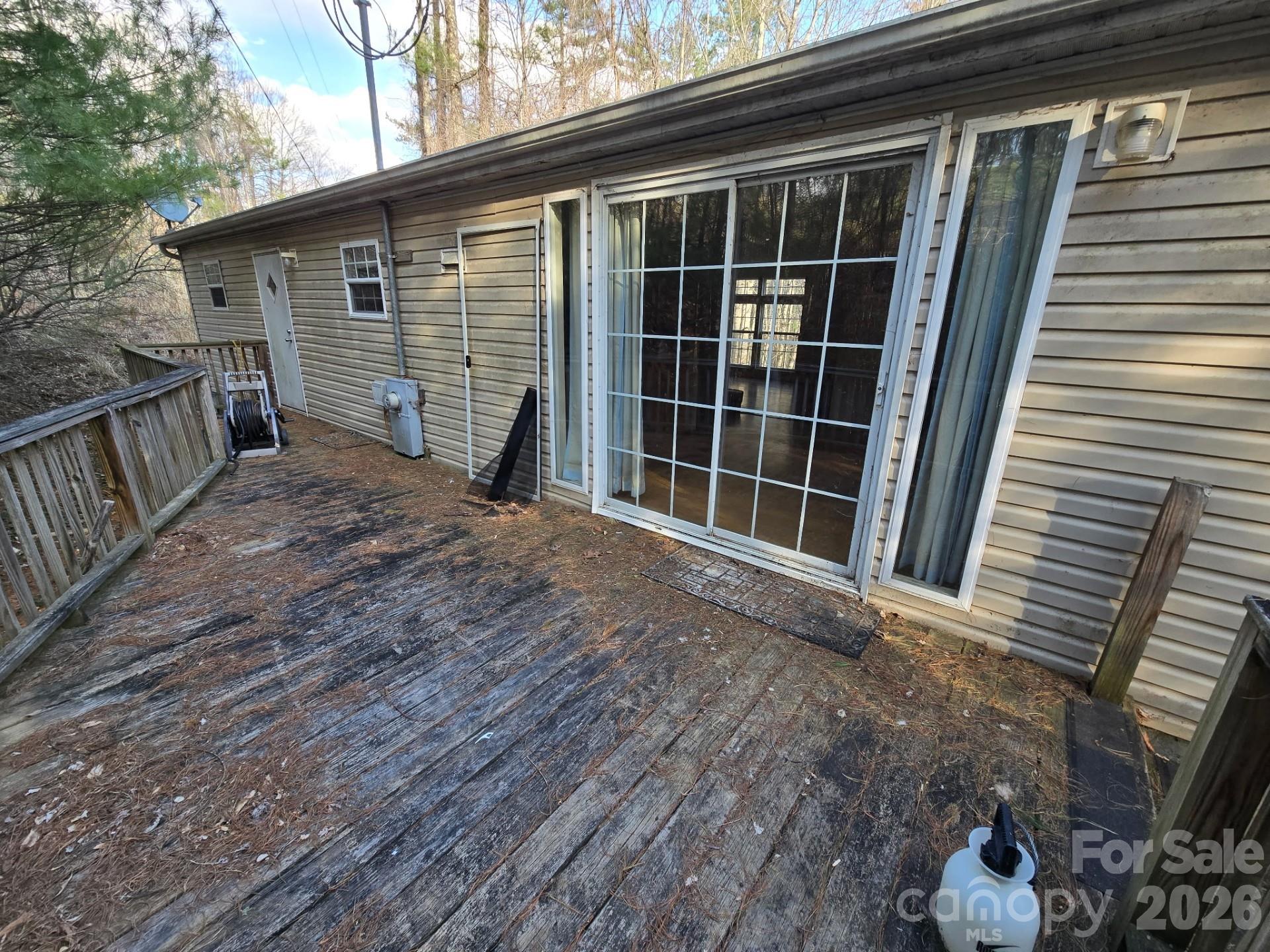 6 Woodland Street — Spruce Pine