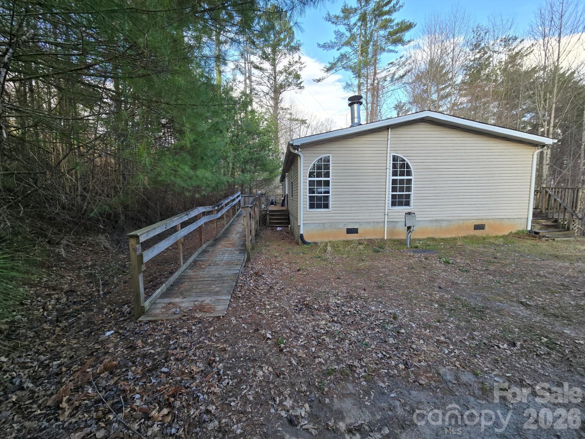 6 Woodland Street — Spruce Pine