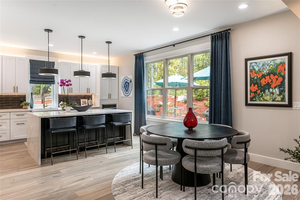 99 Timber Ridge Circle — Leicester