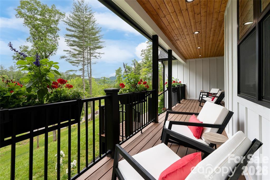 99 Timber Ridge Circle — Leicester