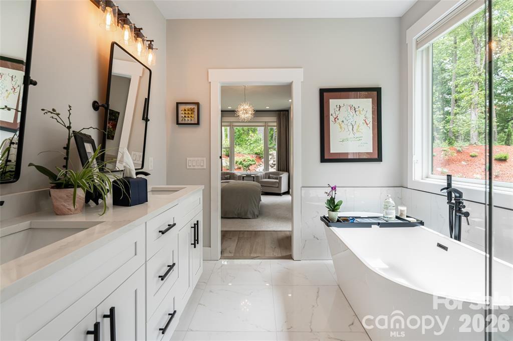 99 Timber Ridge Circle — Leicester
