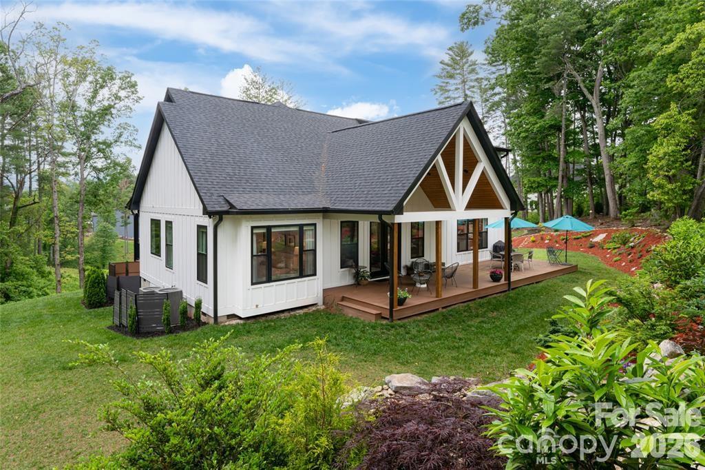 99 Timber Ridge Circle — Leicester