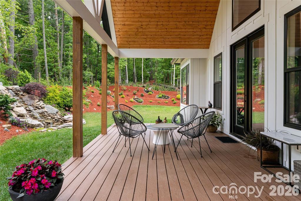 99 Timber Ridge Circle — Leicester