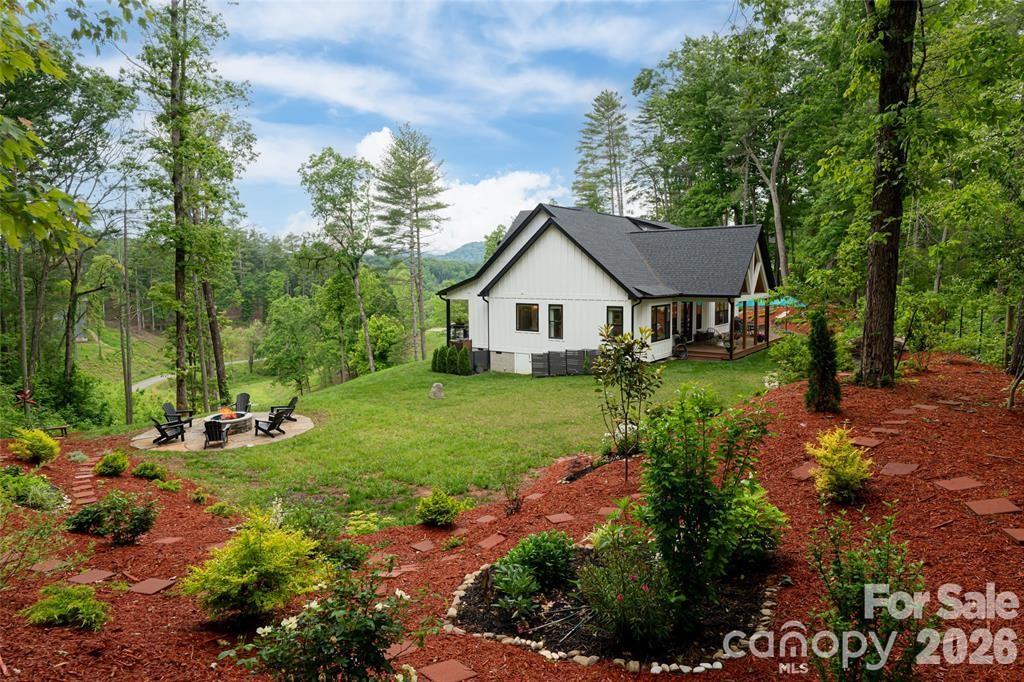 99 Timber Ridge Circle — Leicester