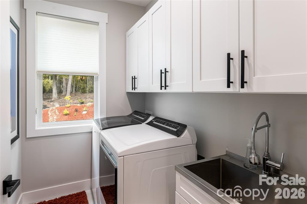 99 Timber Ridge Circle — Leicester