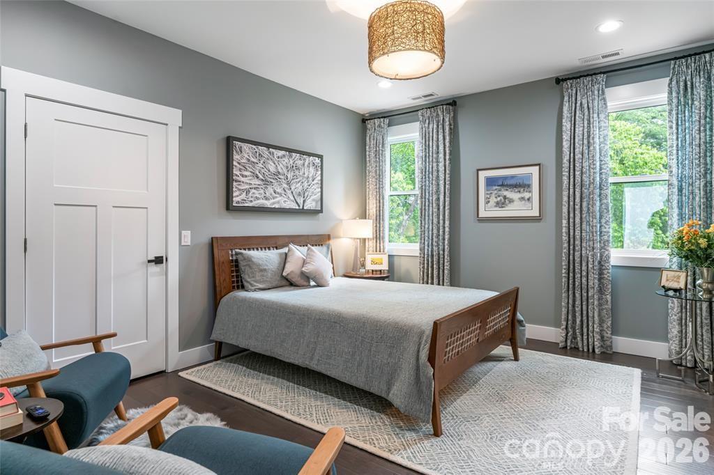 99 Timber Ridge Circle — Leicester