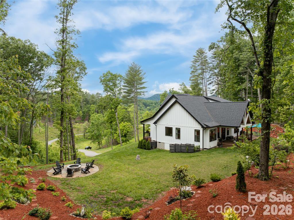 99 Timber Ridge Circle — Leicester