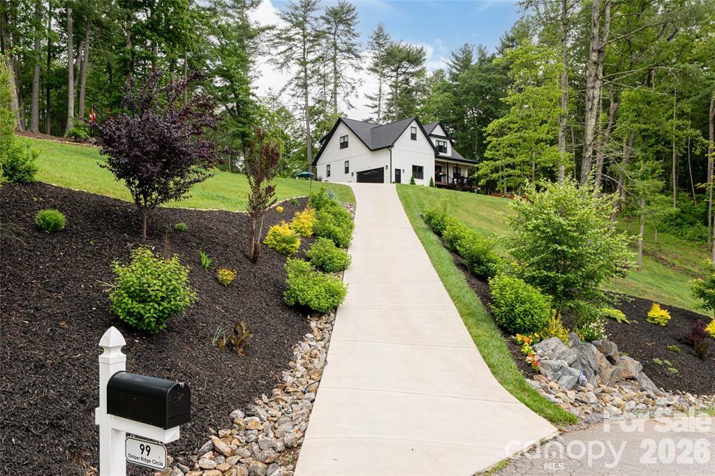 99 Timber Ridge Circle — Leicester