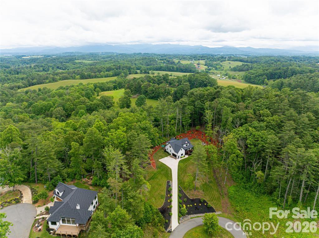 99 Timber Ridge Circle — Leicester
