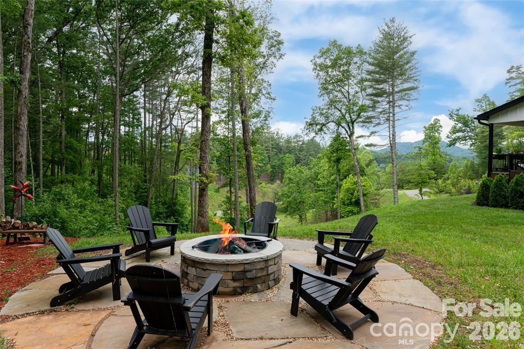 99 Timber Ridge Circle — Leicester