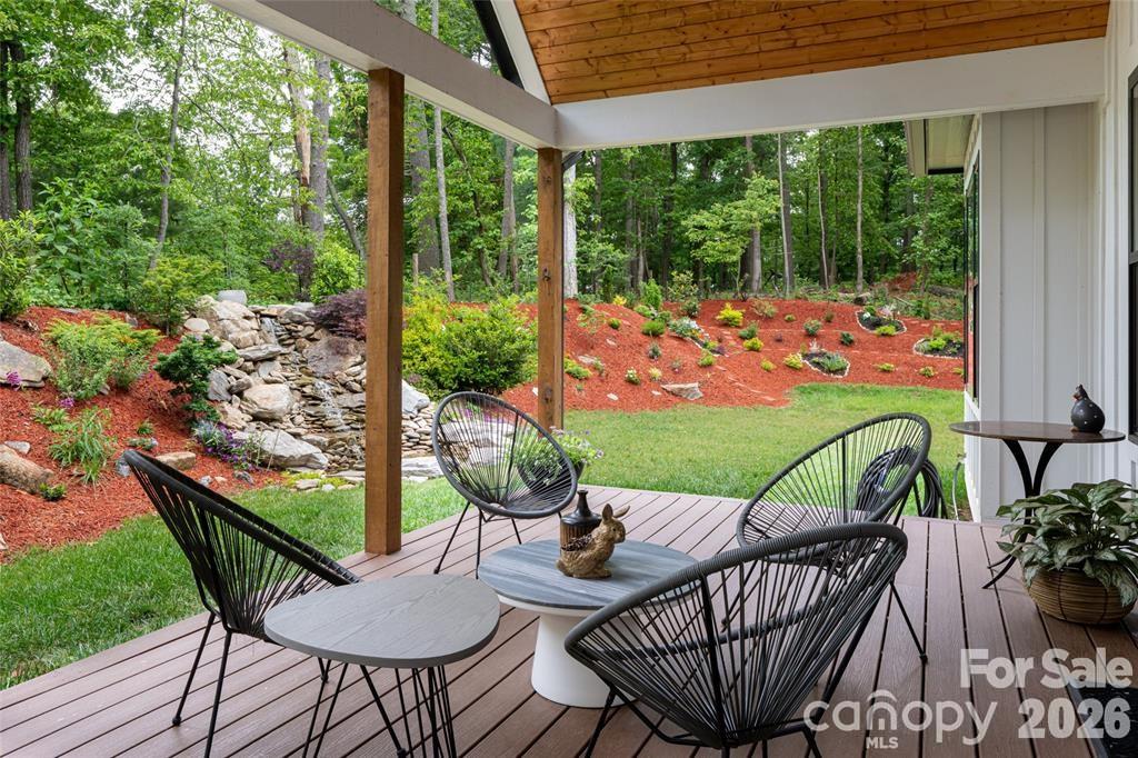 99 Timber Ridge Circle — Leicester