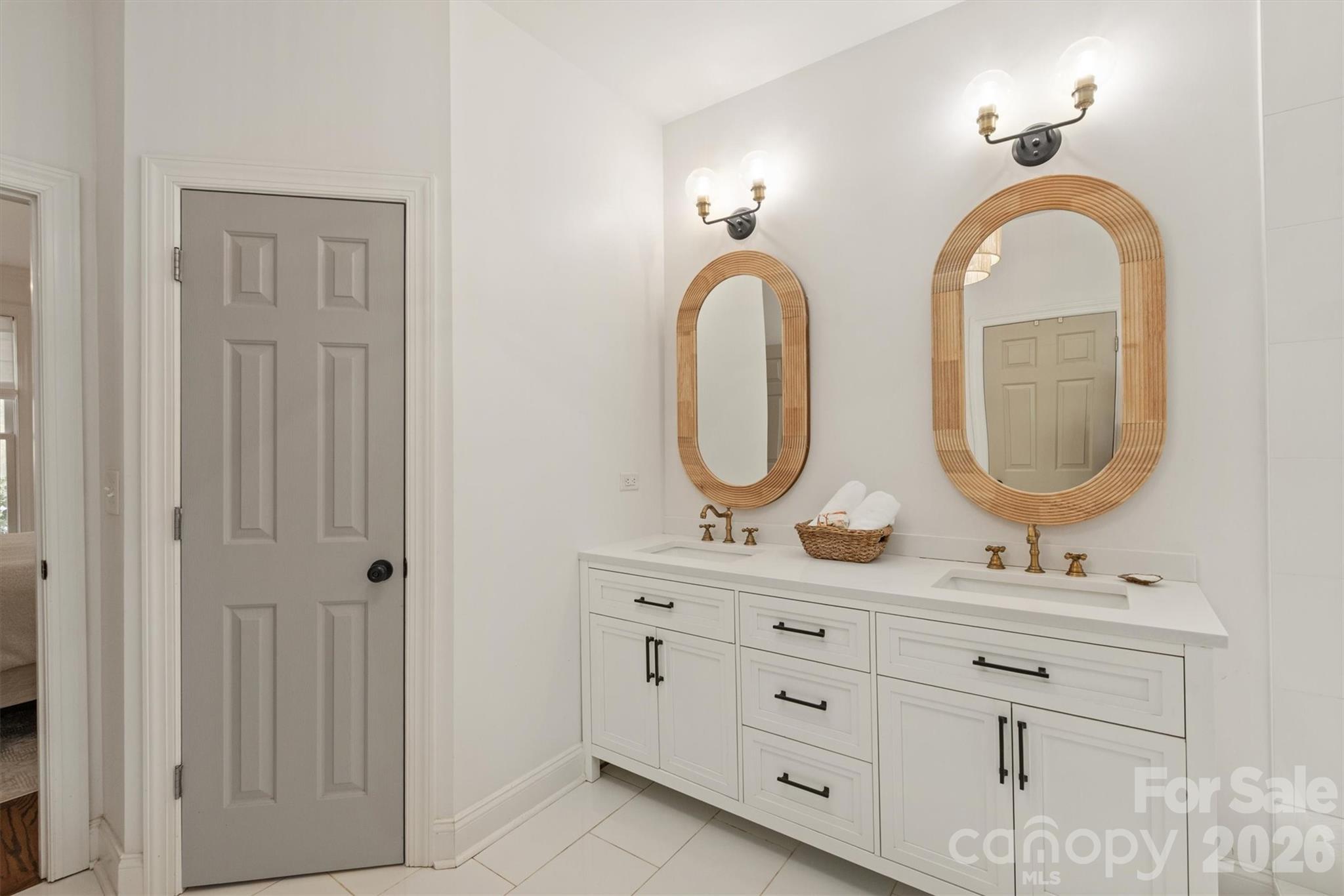 869 Stratford Run Drive — Fort Mill