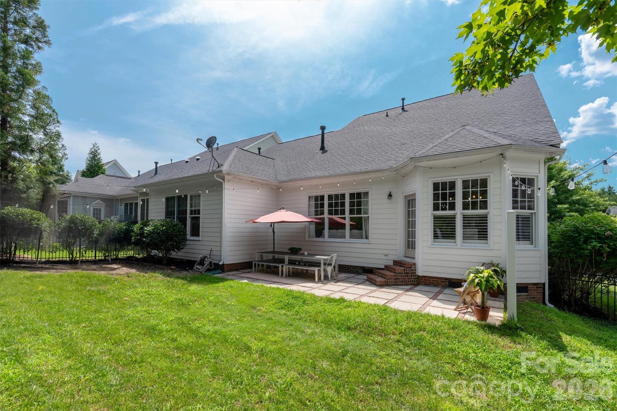 869 Stratford Run Drive — Fort Mill