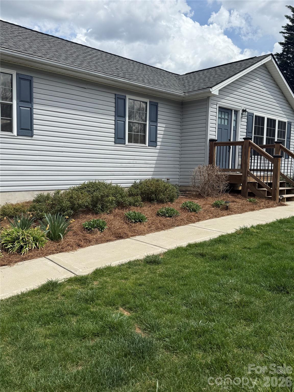 140 Forest Bend Drive — Horse Shoe