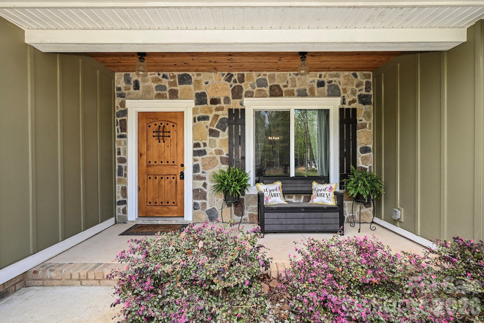 514 Arcadia Lane — Monroe