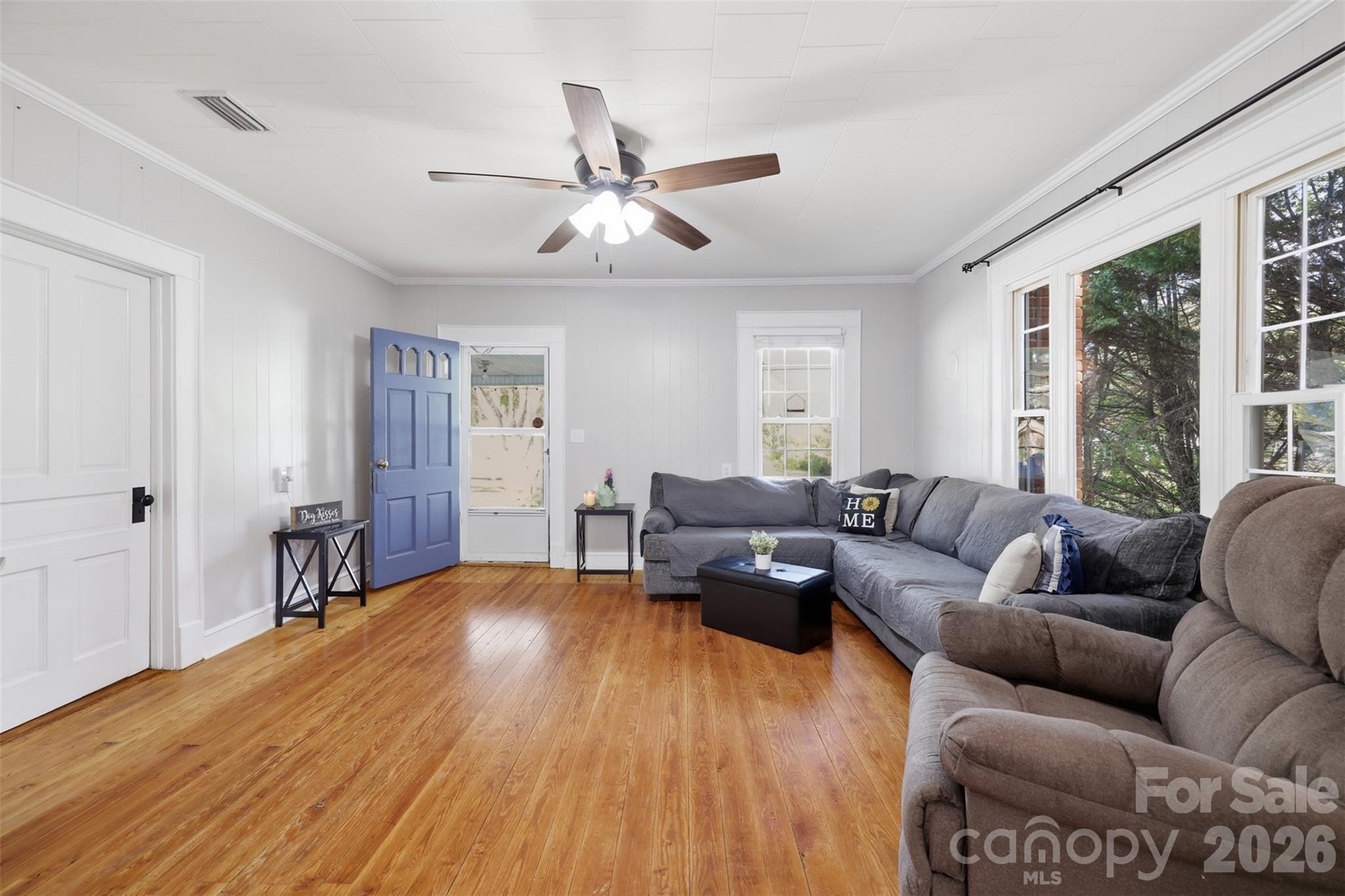513 7th Street SW — Taylorsville