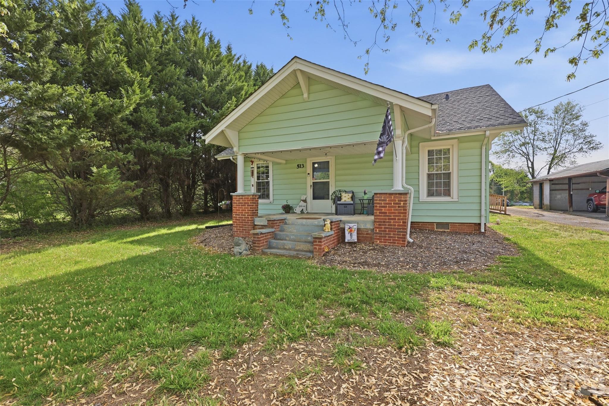 513 7th Street SW — Taylorsville