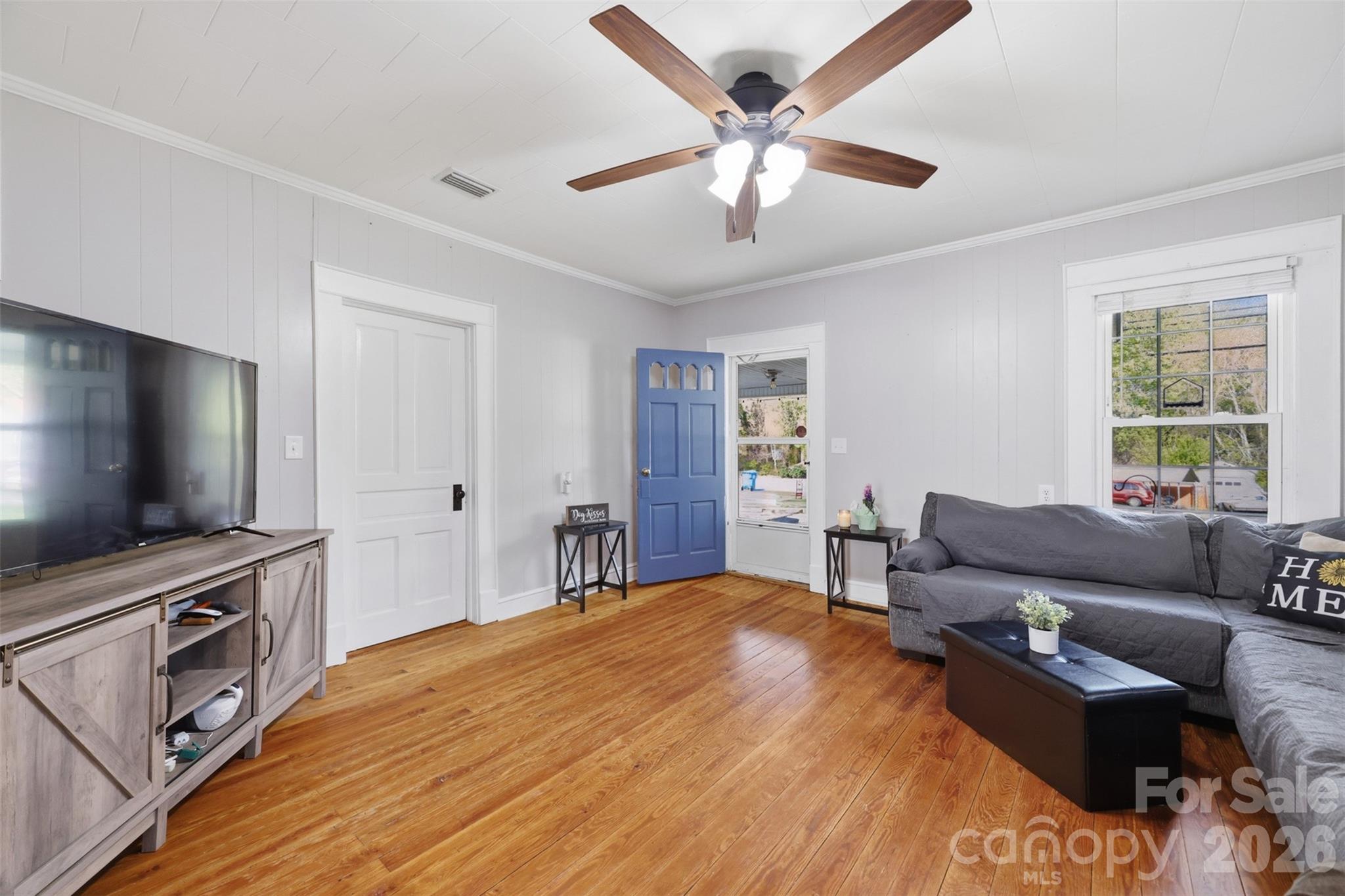 513 7th Street SW — Taylorsville