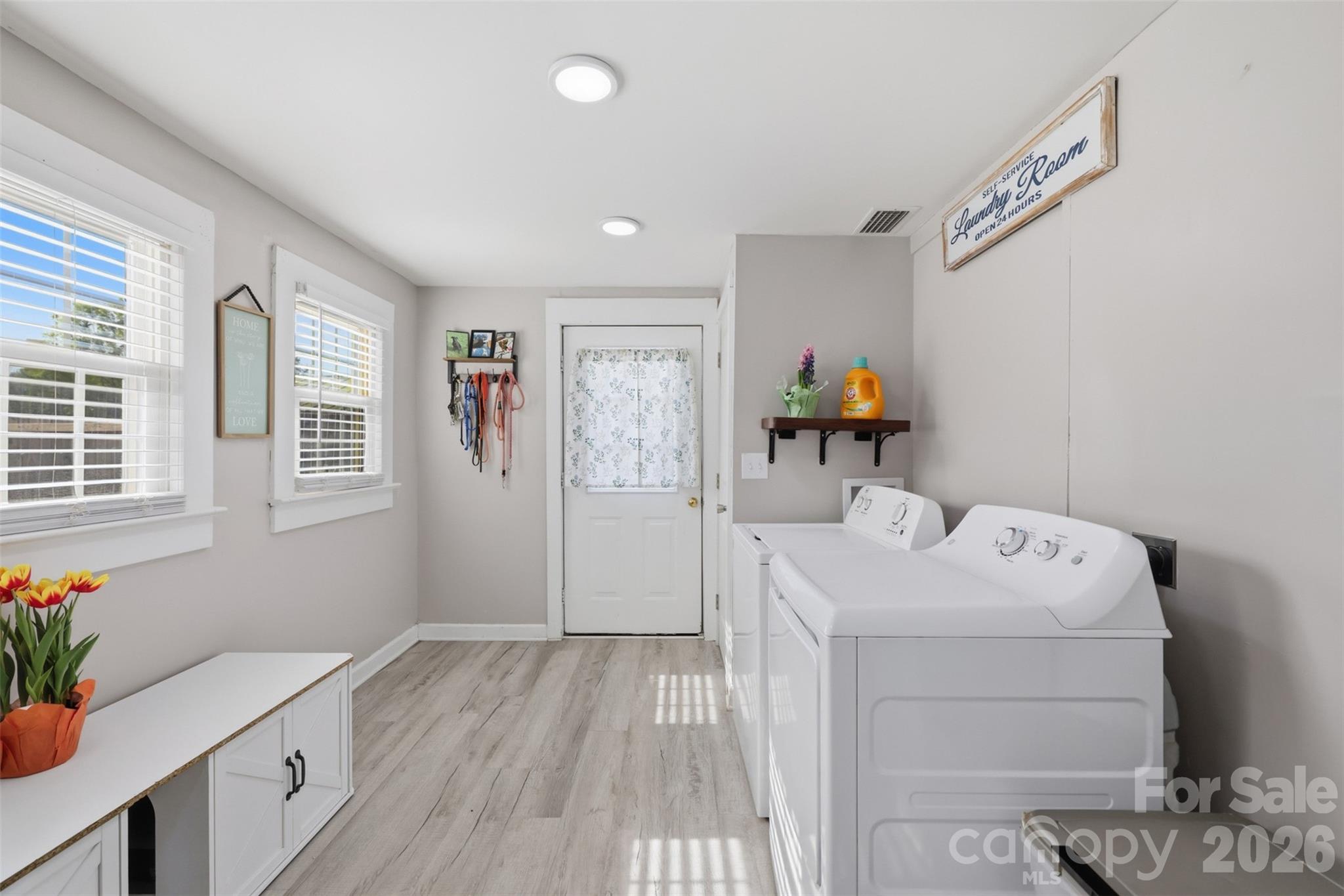 513 7th Street SW — Taylorsville