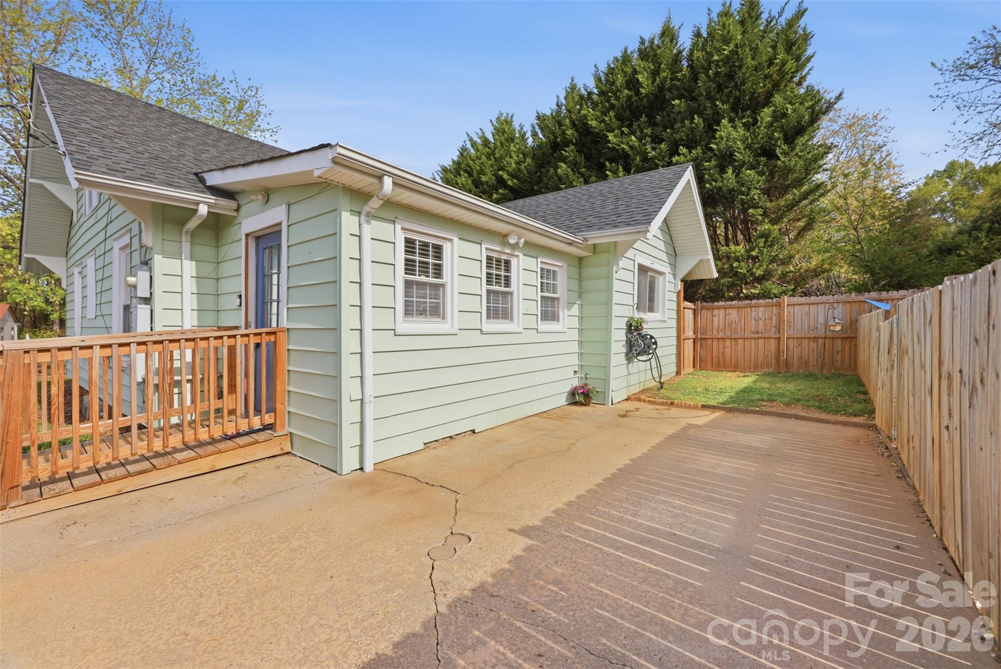 513 7th Street SW — Taylorsville
