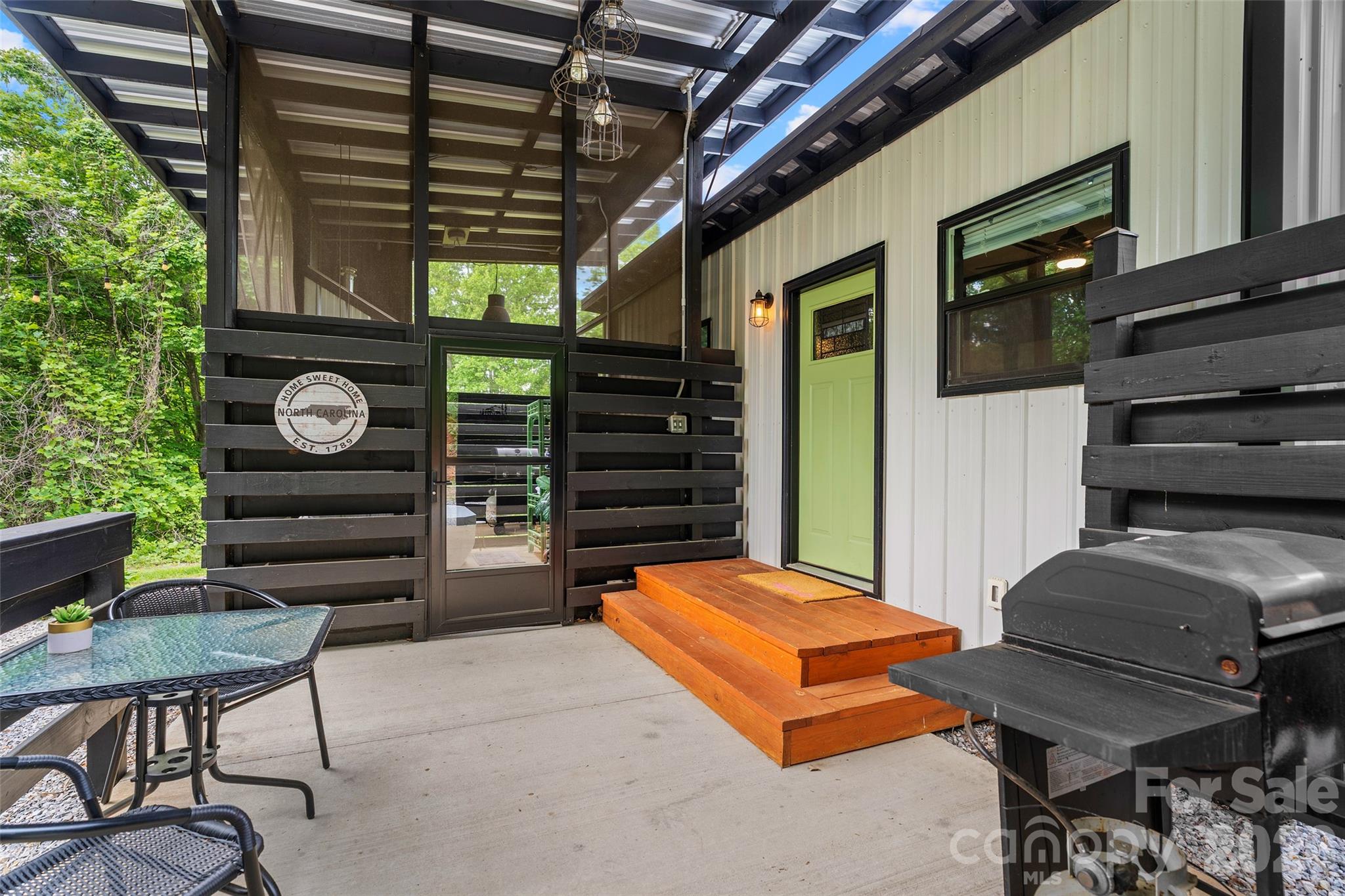 787 Ridge Road — Marion
