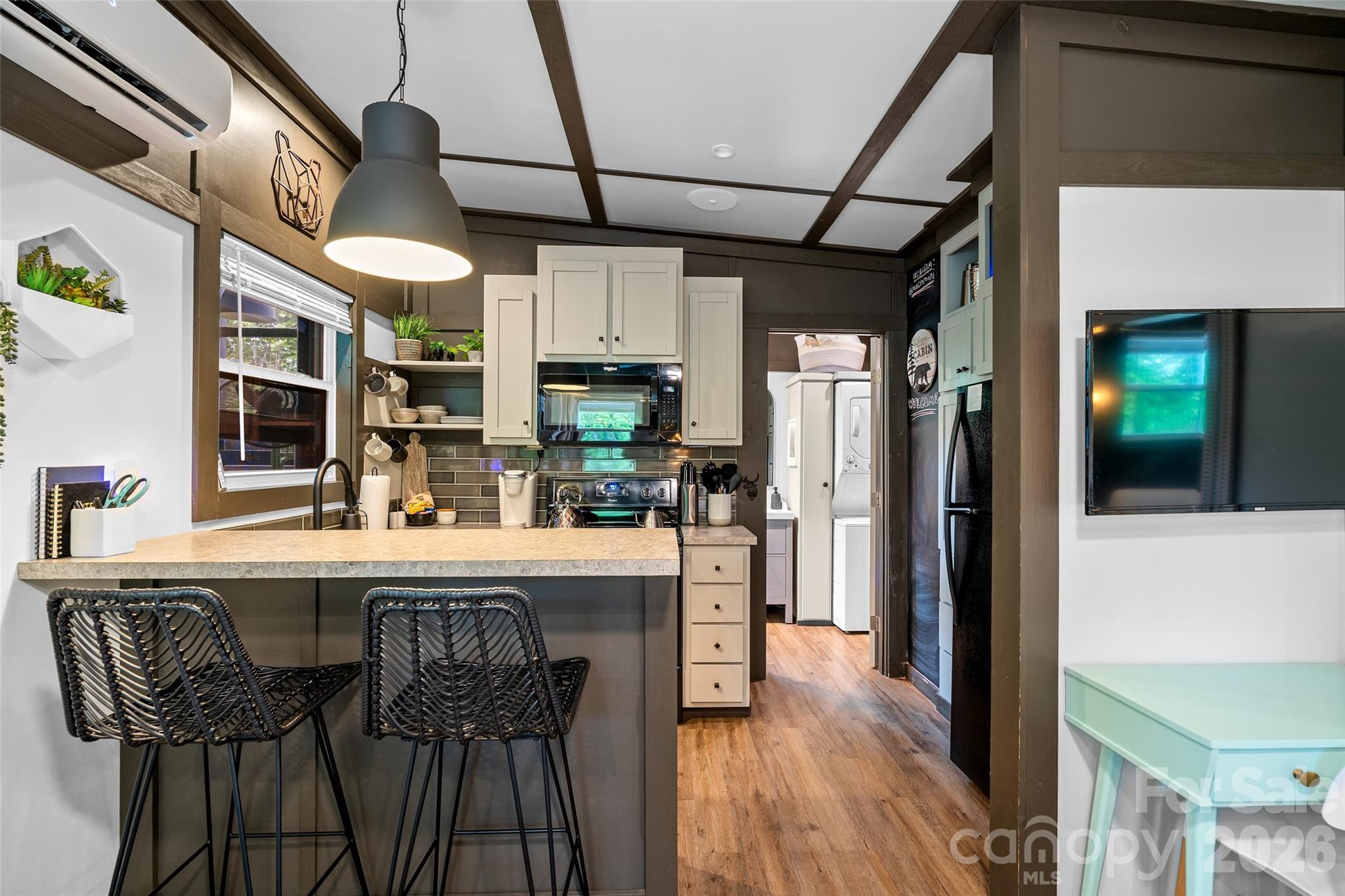 787 Ridge Road — Marion