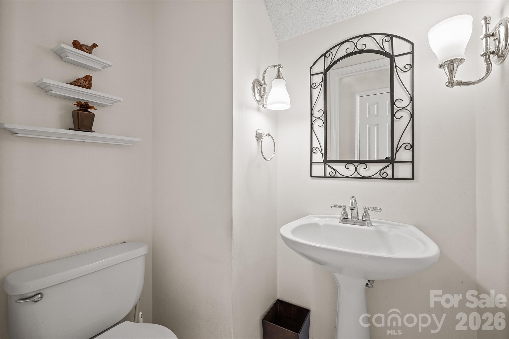 3001 Pennridge Place — Matthews