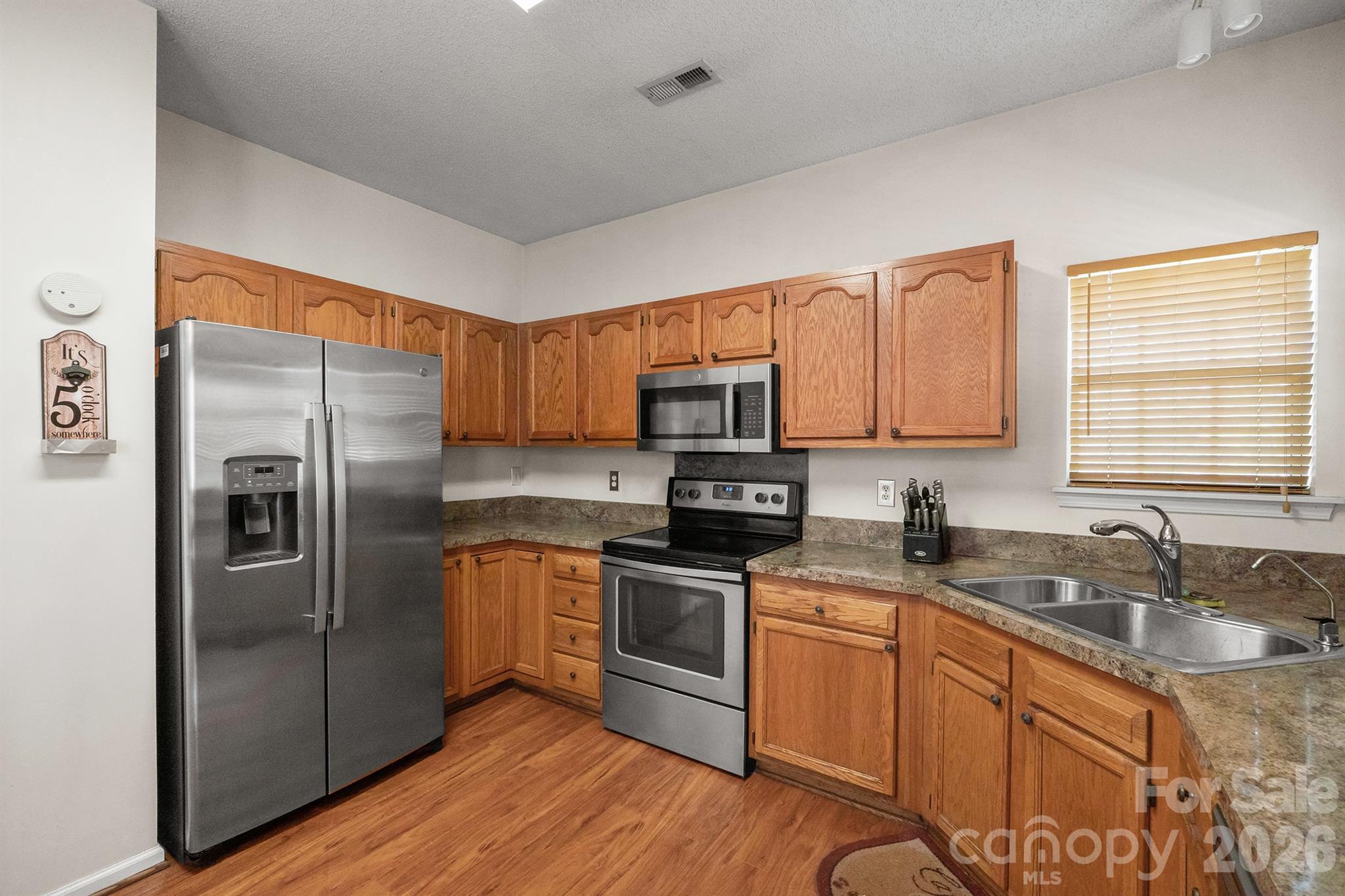3001 Pennridge Place — Matthews