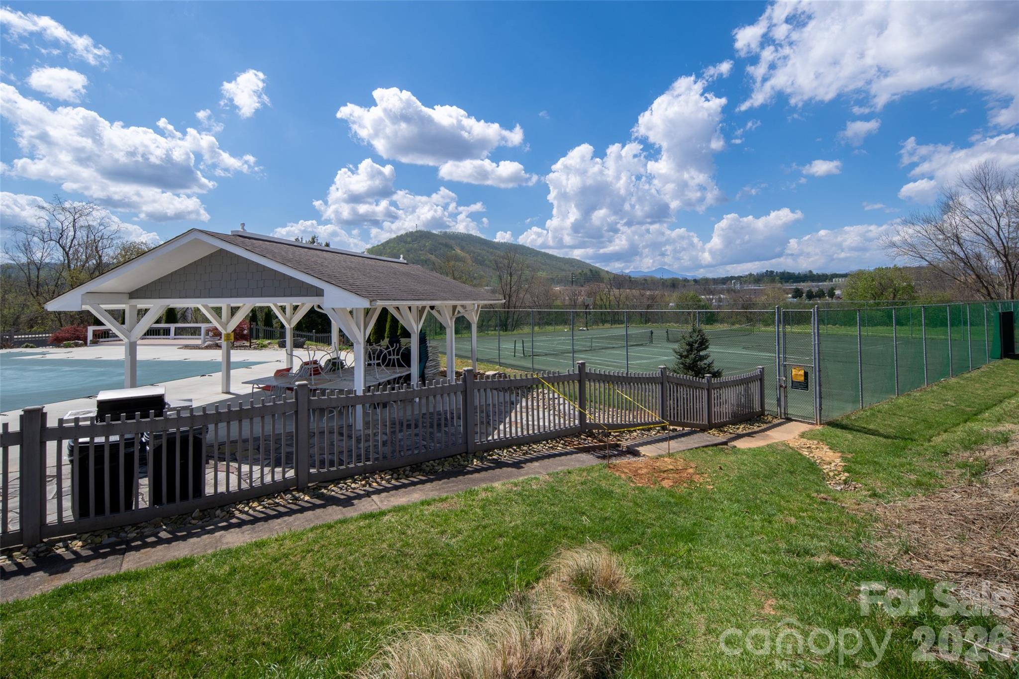 803 Woodlea Court — Asheville