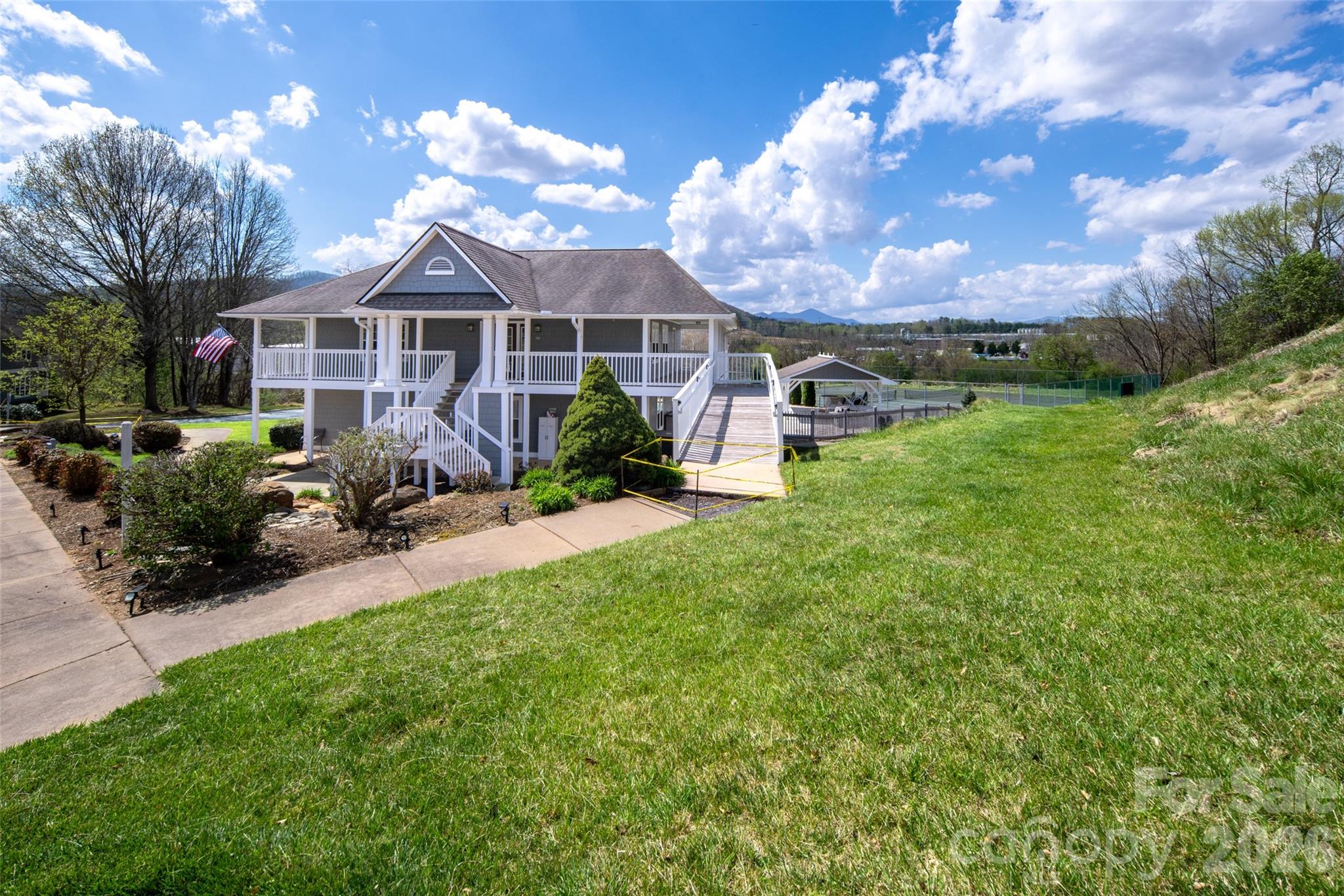 803 Woodlea Court — Asheville