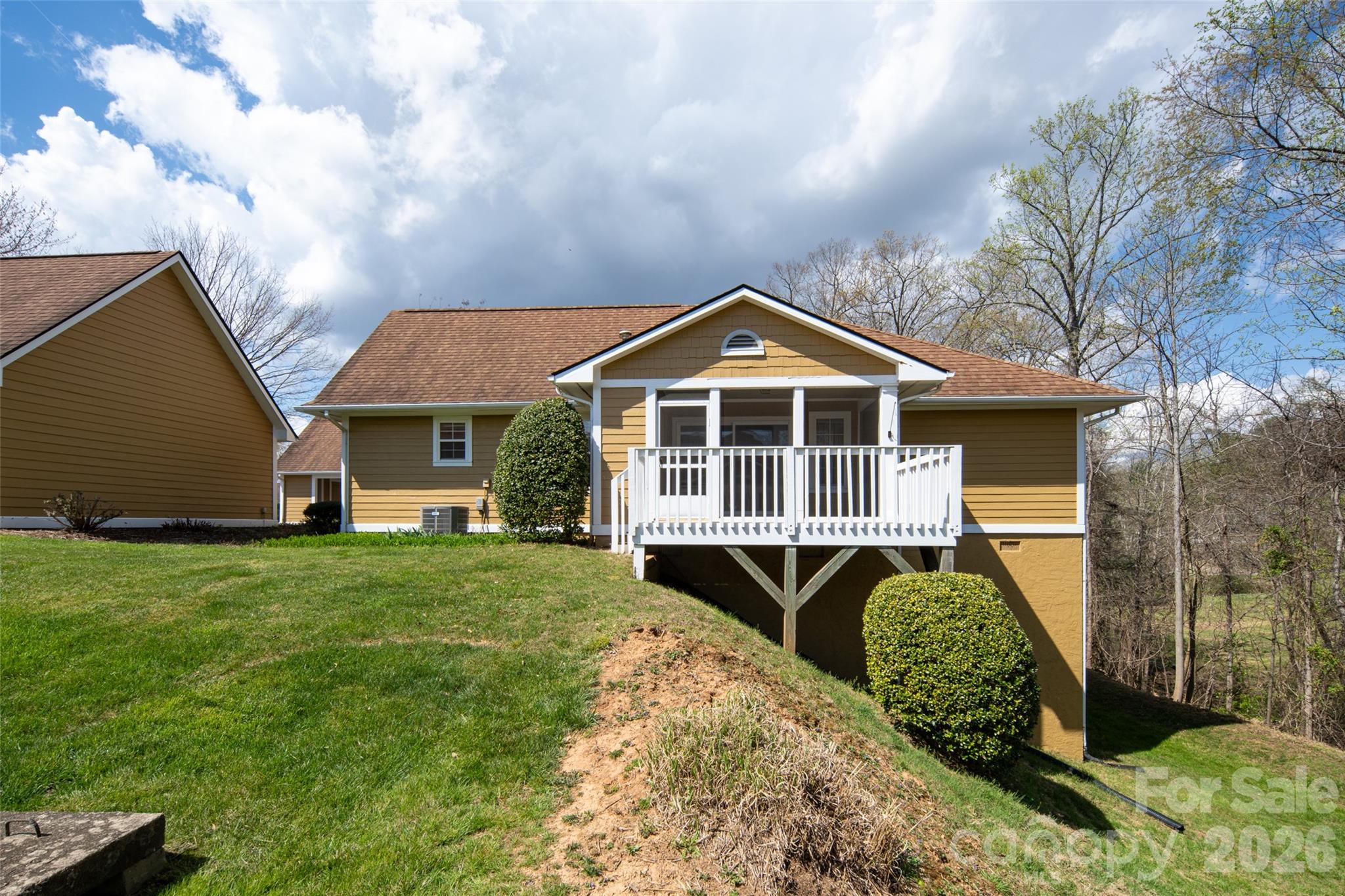 803 Woodlea Court — Asheville