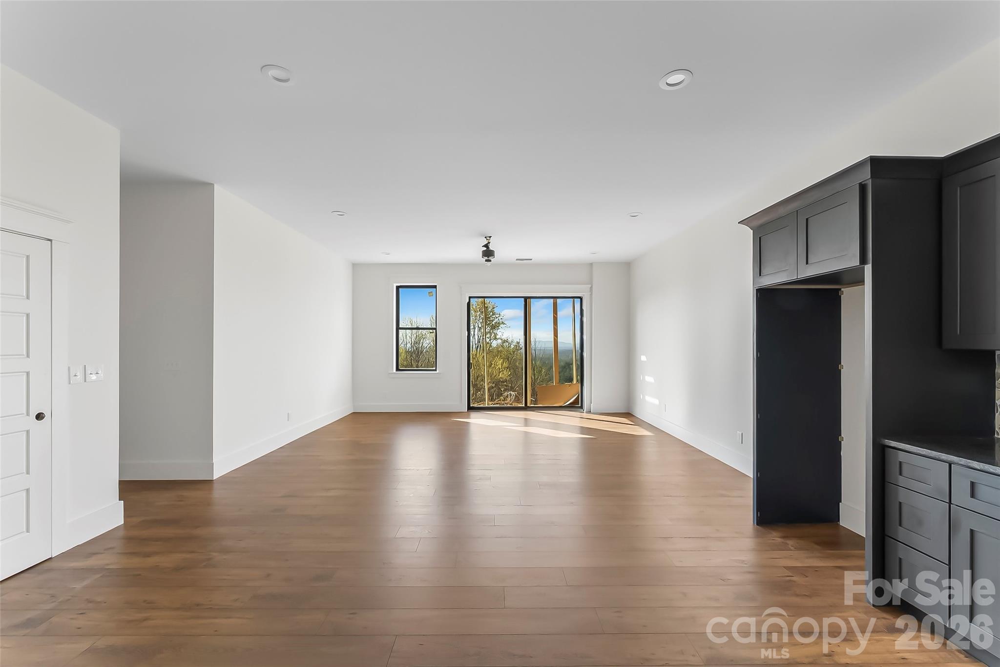 4898 Soaring Top Lane — Lenoir