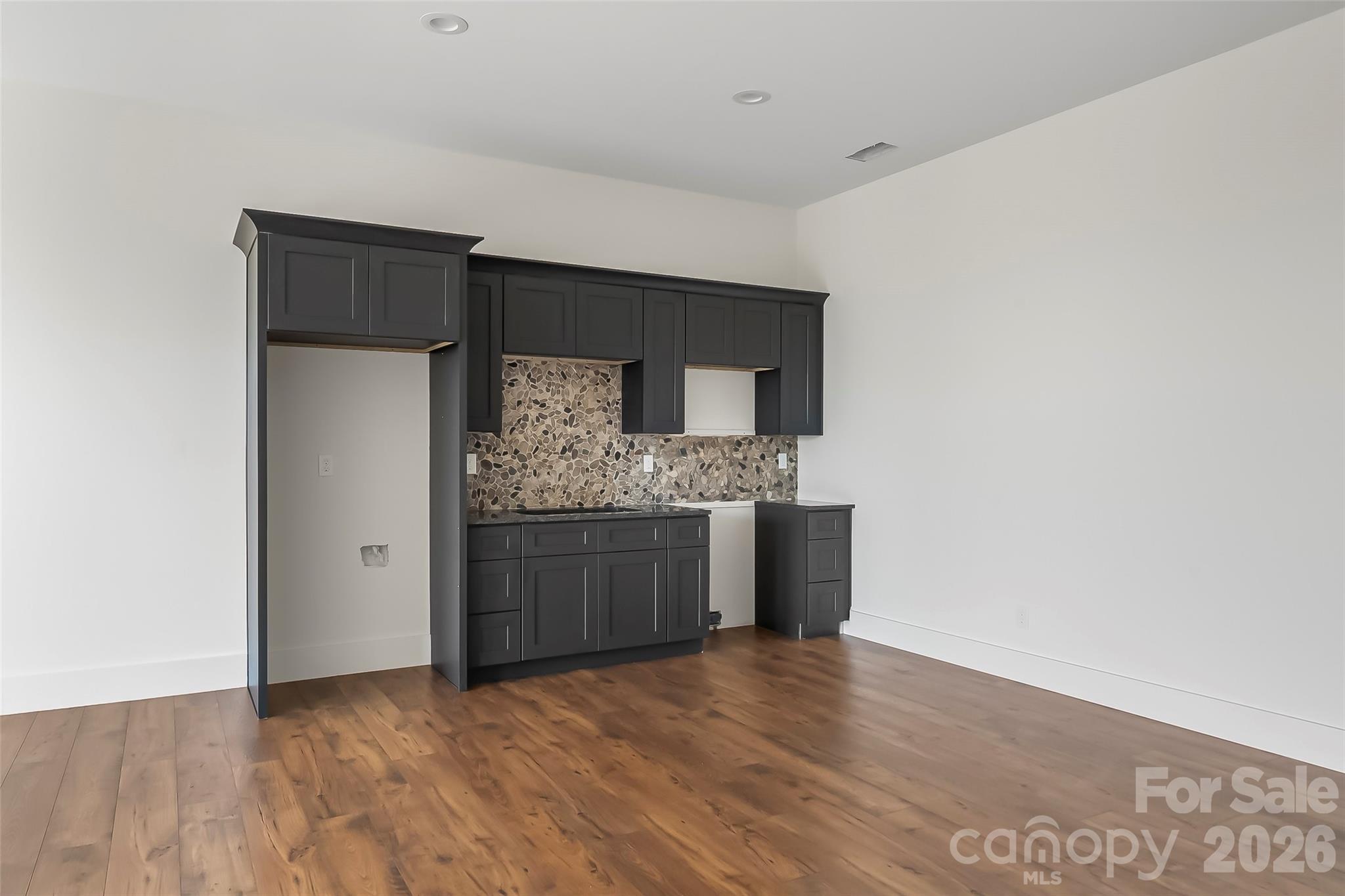 4898 Soaring Top Lane — Lenoir
